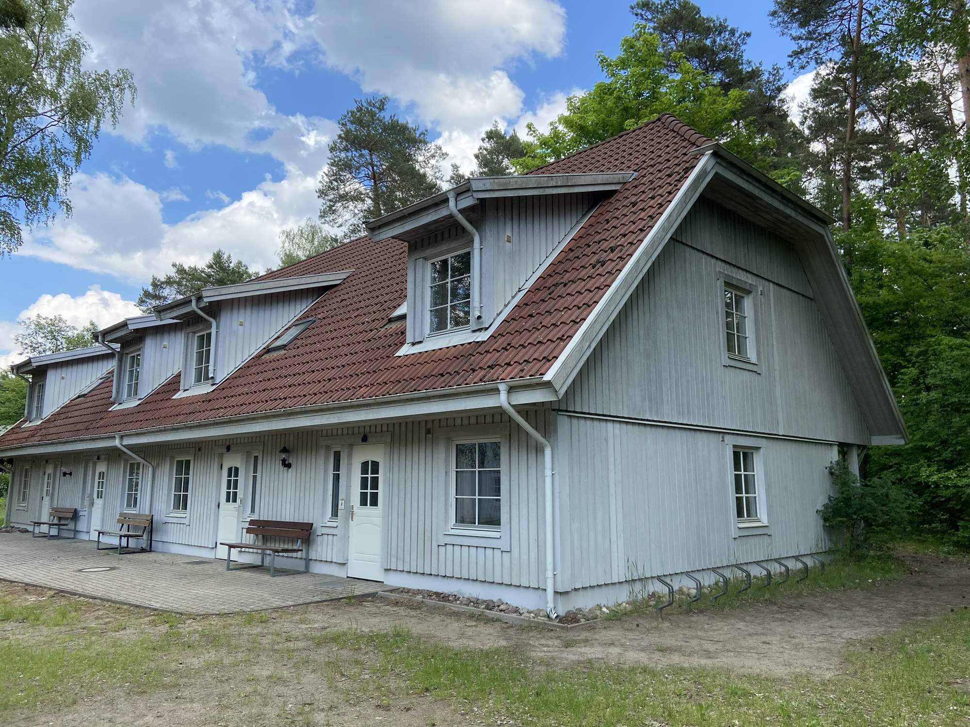 Ferienhaus zwischen B&auml;umen